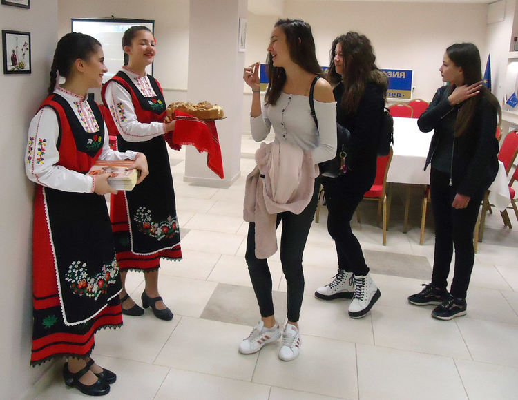 Гимназията по туризъм демонстрира иновативни уроци пред гости от страната