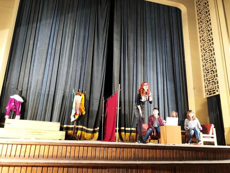 Театрална школа "Апропо" представи Агенция "Ромео и Жулиета" на димитровградска сцена