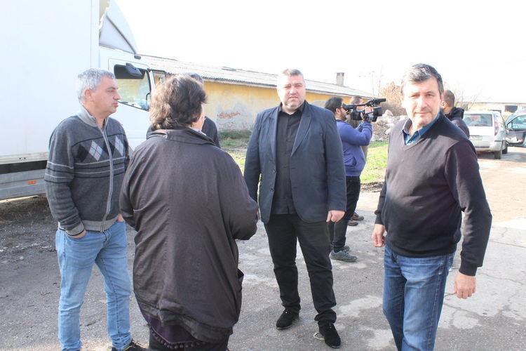 Последните 20 тона негодни пестициди от склада в Стойково заминаха за Франция