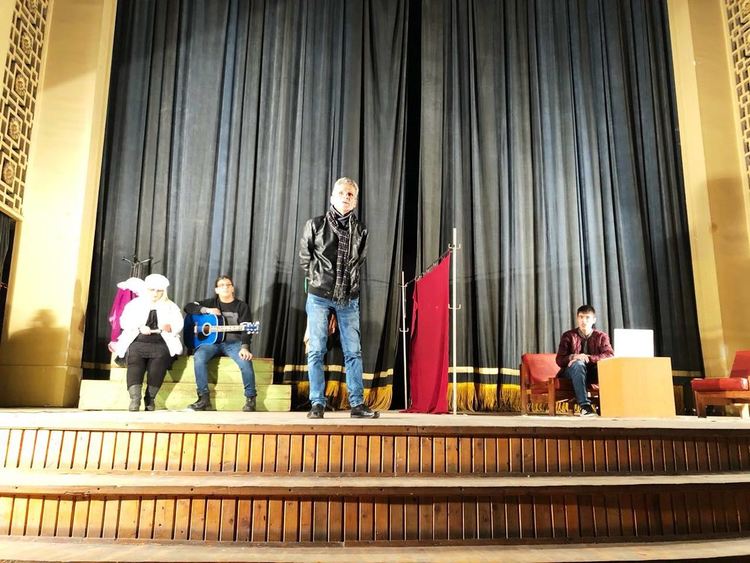 Театрална школа "Апропо" представи Агенция "Ромео и Жулиета" на димитровградска сцена