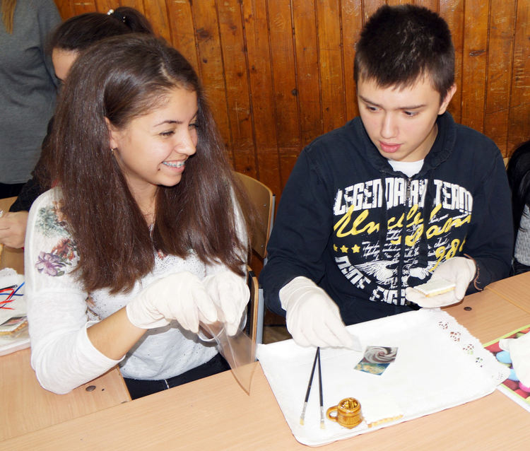 Гимназията по туризъм демонстрира иновативни уроци пред гости от страната