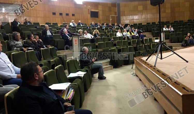 За разлика от последните сесии, на днешната съветниците одобриха кредита за планетариума с пълно единодушие