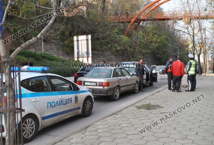 Ауди се заби във Фолксваген на Кърджалийска