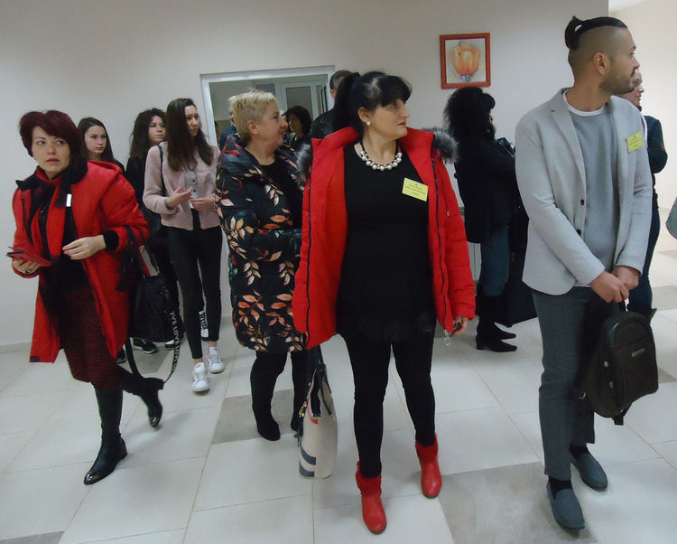 Гимназията по туризъм демонстрира иновативни уроци пред гости от страната