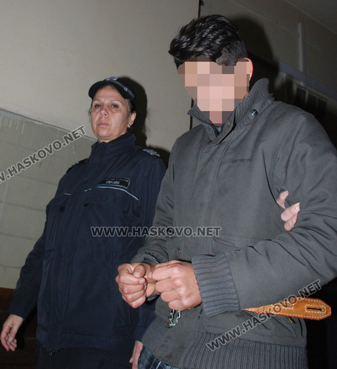 14-годишният остава в ареста за убийството в Александрово, имал криминални регистрации