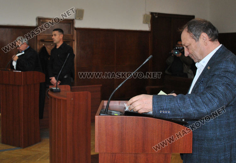 Отложиха делото срещу тримата подсъдими за обира на хасковската поща