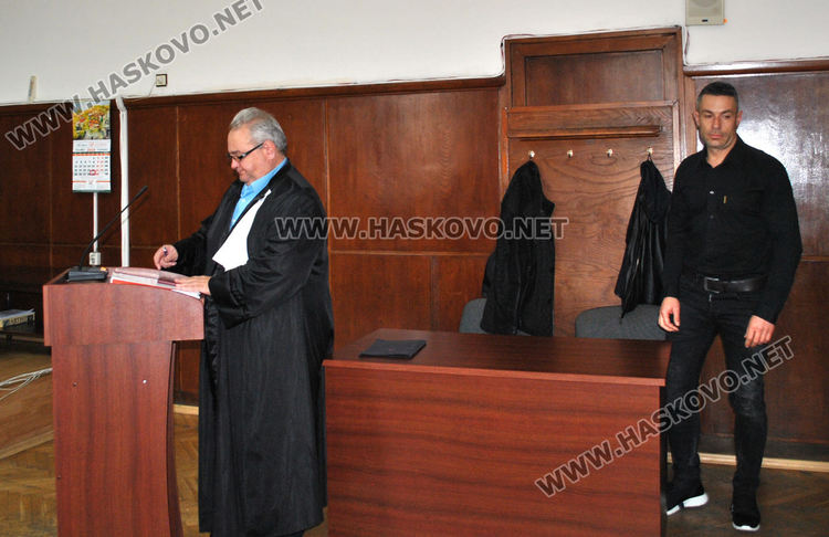 Отложиха делото срещу тримата подсъдими за обира на хасковската поща