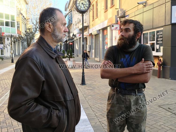 Строителен инженер бори депресията с ходене и жонглиране