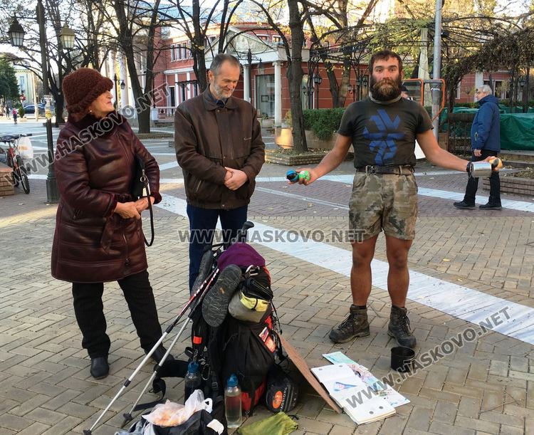 Строителен инженер бори депресията с ходене и жонглиране