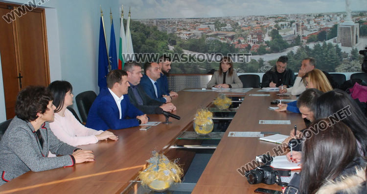 Мария Вълчева и Танер Емин са новите зам.-кметове на Община Хасково