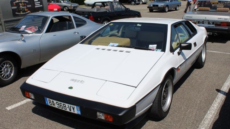 Да купиш изоставен автомобил за $100 и да го продадеш на Мъск за $1 милион