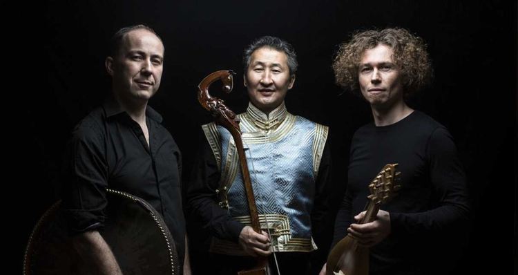 Трио "Violons Barbares" гостува за първи път в Хасково с концерт