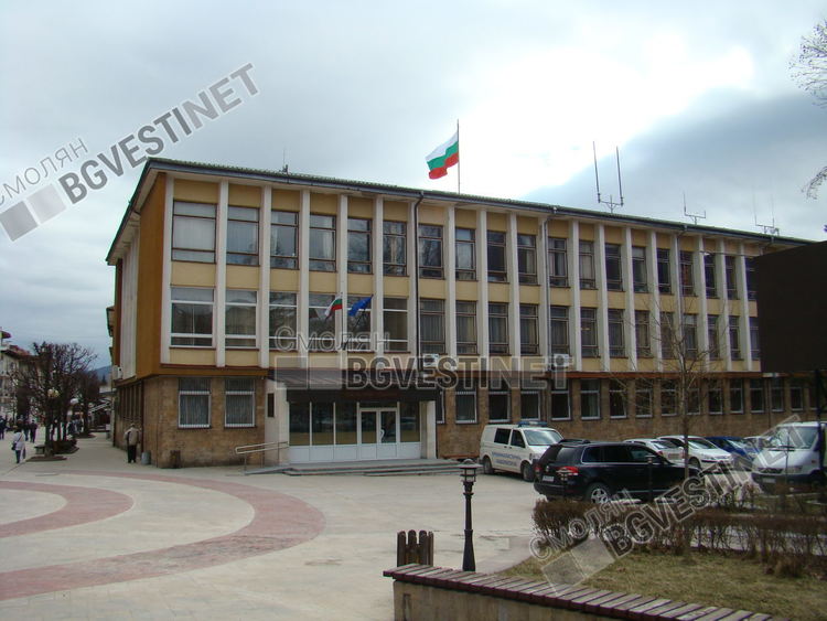 19-годишно момче се обеси на вратата на апартамент в Смолян