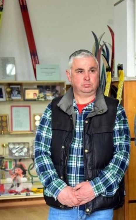 Борислав Киряков, родопчанин от Чепеларе, който не лежи на старата слава на алпийски медалист и шампион, работи не само за себе си, но се старая да помага и на тези, които нямат нищо друго, освен живота си