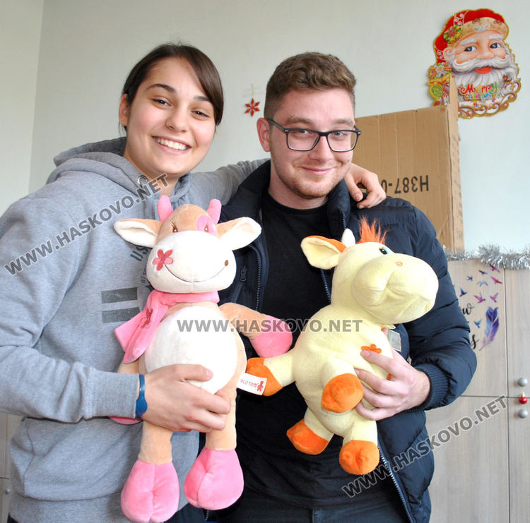 В Езиковата събират дрехи и играчки благотворително, призоваха и гражданите 