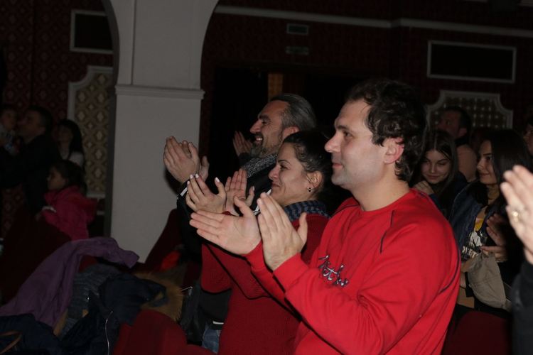  Violons Barbares вдигнаха на крака публиката в Хасково