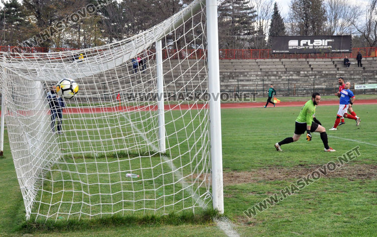 Хасково разгроми Чанаккале със  7:1 в мач от Балканска лига на ветераните