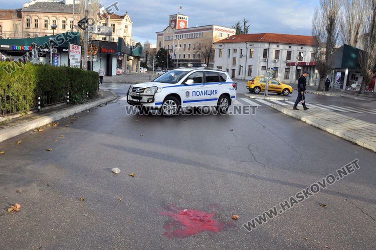 Масово меле пред бар затвори движението към Кърджалийска