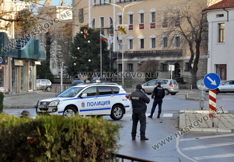 Масово меле пред бар затвори движението към Кърджалийска