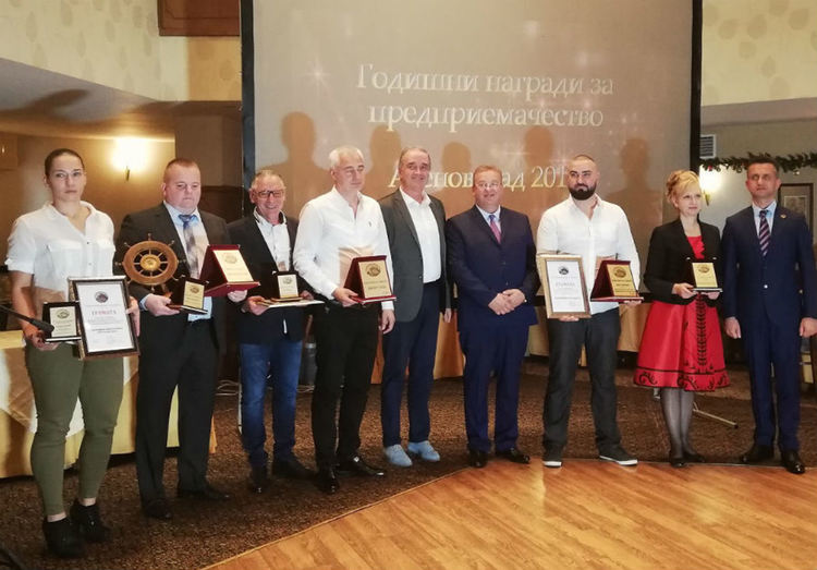 Кметът Грудев връчи приза "Произведено в Асеновград"