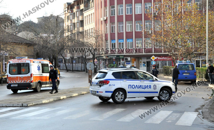 Четирима в ареста след мелето пред хасковски бар