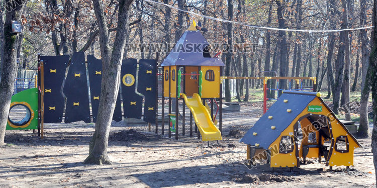 Хасковският зоопарк готов за зимата, вече е с нова детска площадка