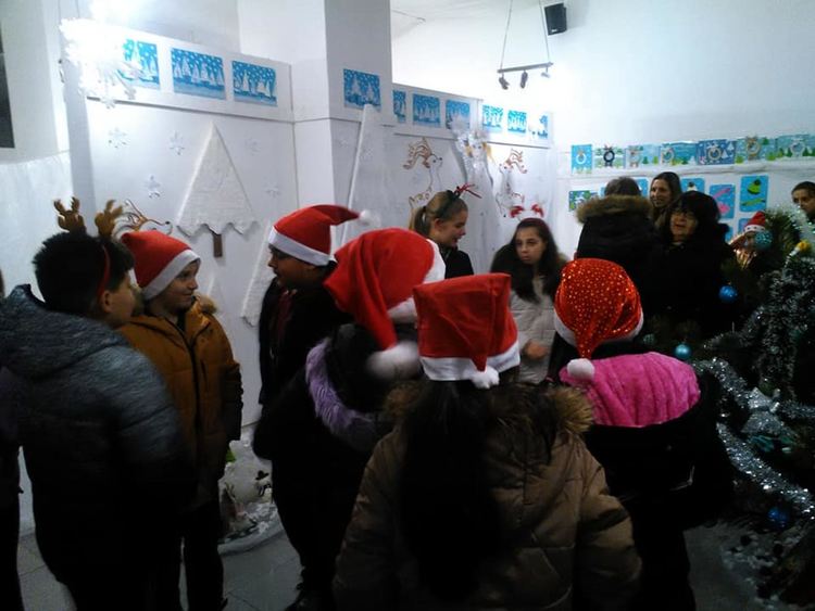 Коледа през детските очи показват в изложбена зала "Асен Крайшников"