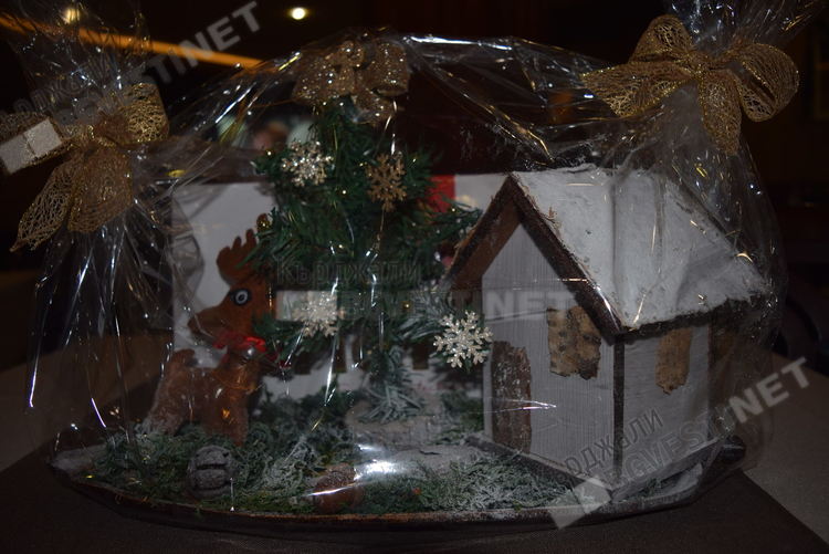   Ротрианци от Кърджали събраха средства за ансамбъл от „Йовков”,  подготвят поредната инициатива с Одрин