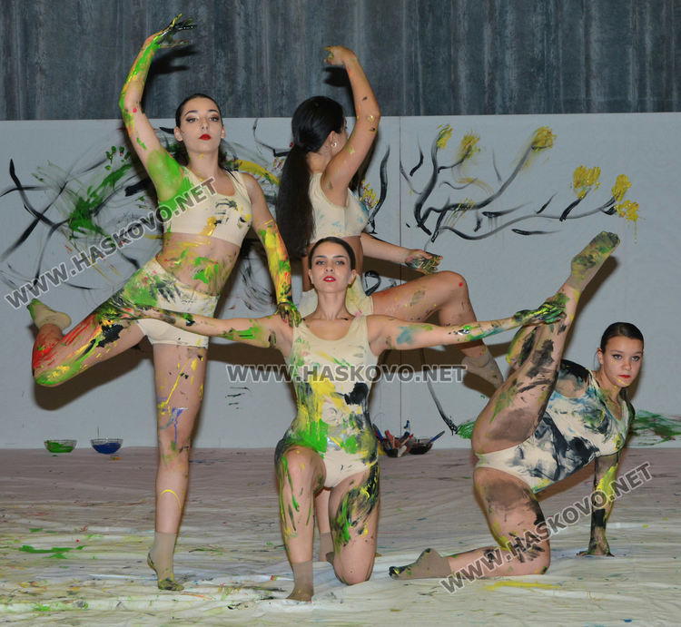 „Рона“ празнува зрелищно 40-годишния си юбилей