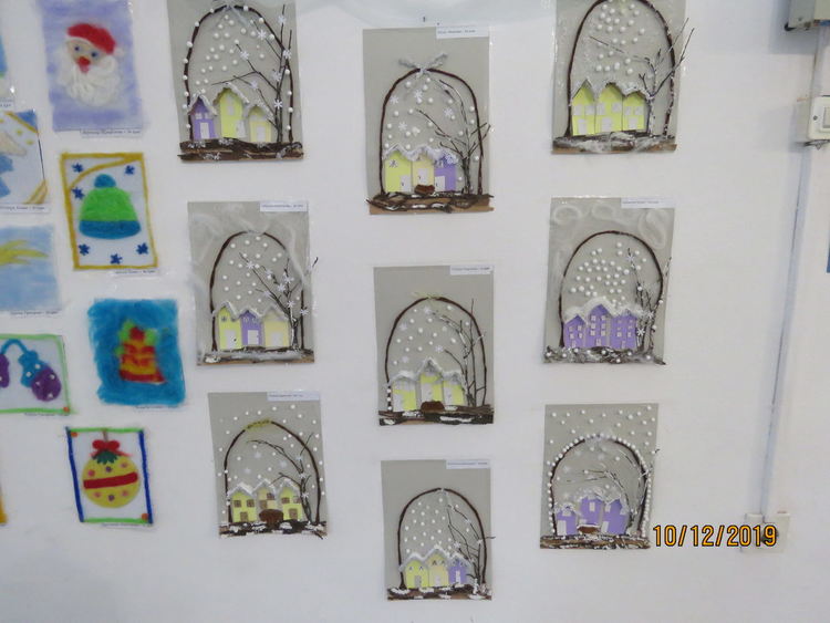 Коледа през детските очи показват в изложбена зала "Асен Крайшников"