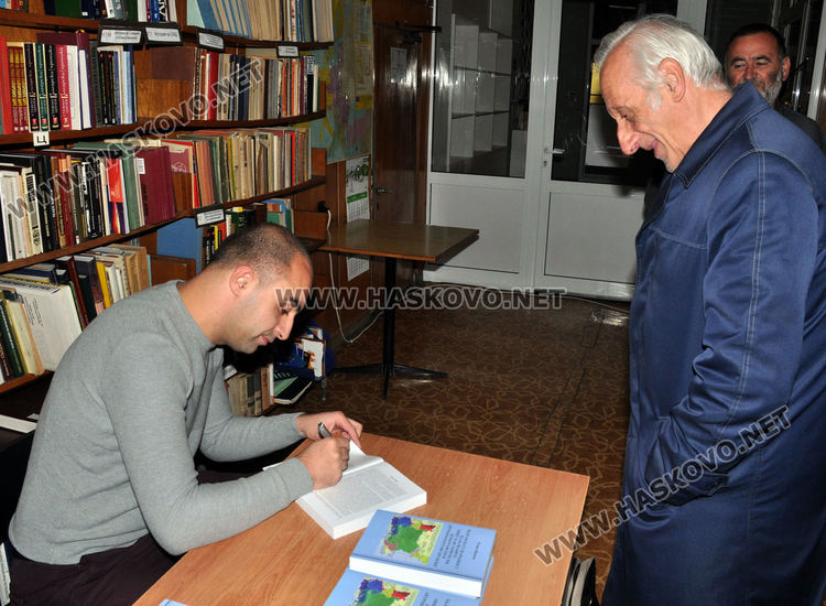 Румен Николов: В основата на произхода на съвременните българи са прабългарите, не славяните