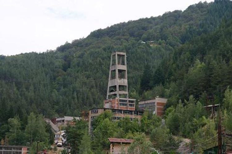 Нов концесионер на три рудни находища край Златоград