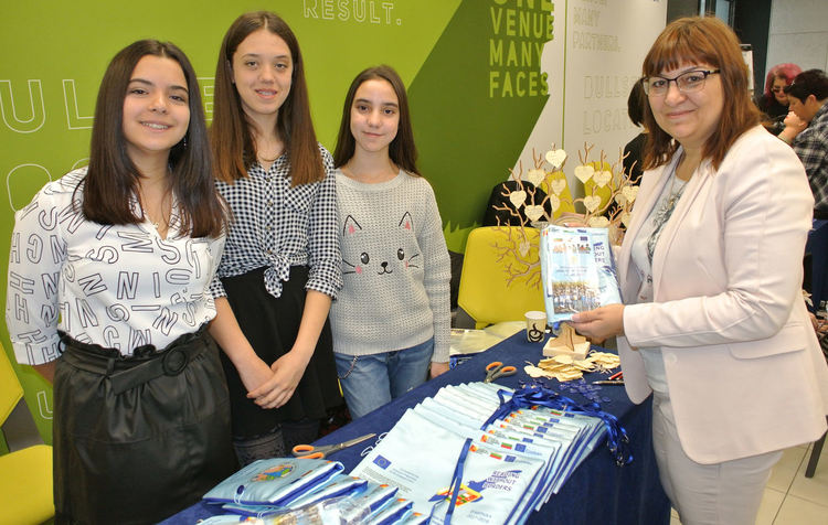 Ученици от ОУ "Христо Смирненски" - делегати на Конференция Еразъм+