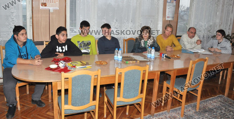 Младежи от Хасково с урок по толерантност със свои връстници от четири държави