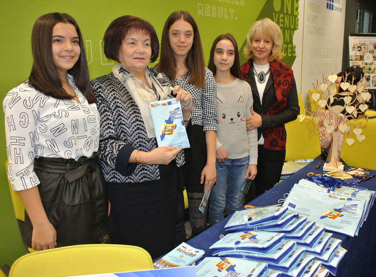 Ученици от ОУ "Христо Смирненски" - делегати на Конференция Еразъм+