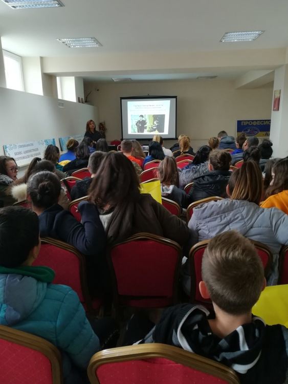 Гимназията по туризъм с дейности за толерантност и хуманизъм в училище