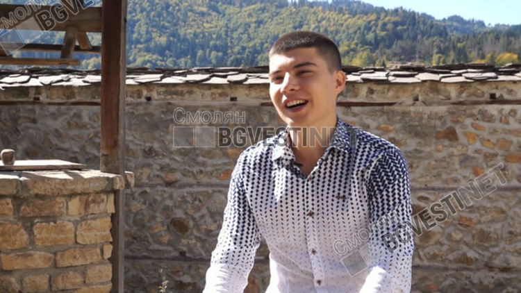 Наричат Филип детето-чудо, още по-чудни са усилията на 22-годишният младеж да изследва и съхранява фолклорни съкровища 