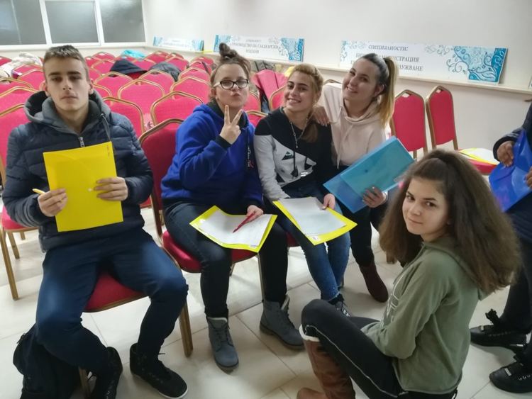 Гимназията по туризъм с дейности за толерантност и хуманизъм в училище