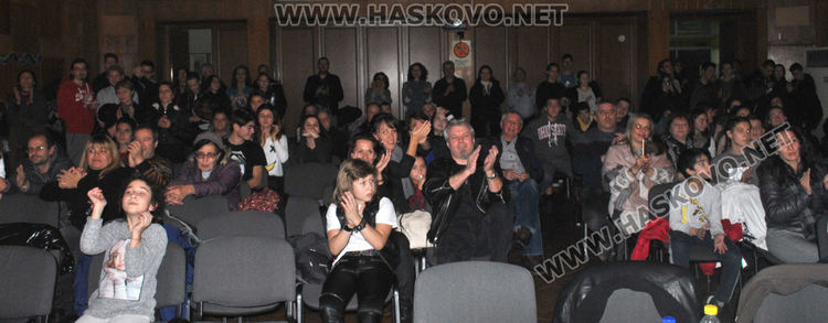 Три младежки рок групи от Хасково ще направят професионален запис на песен