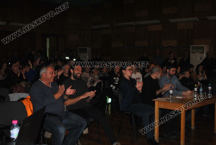 Три младежки рок групи от Хасково ще направят професионален запис на песен