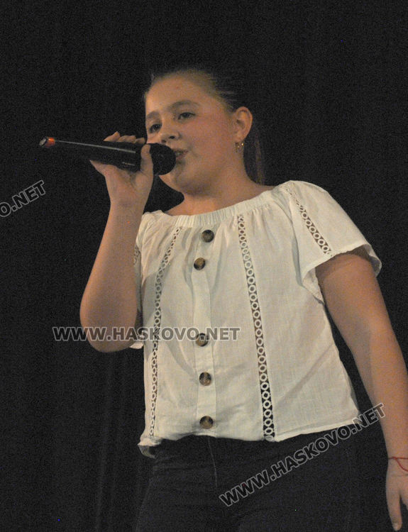 Три младежки рок групи от Хасково ще направят професионален запис на песен