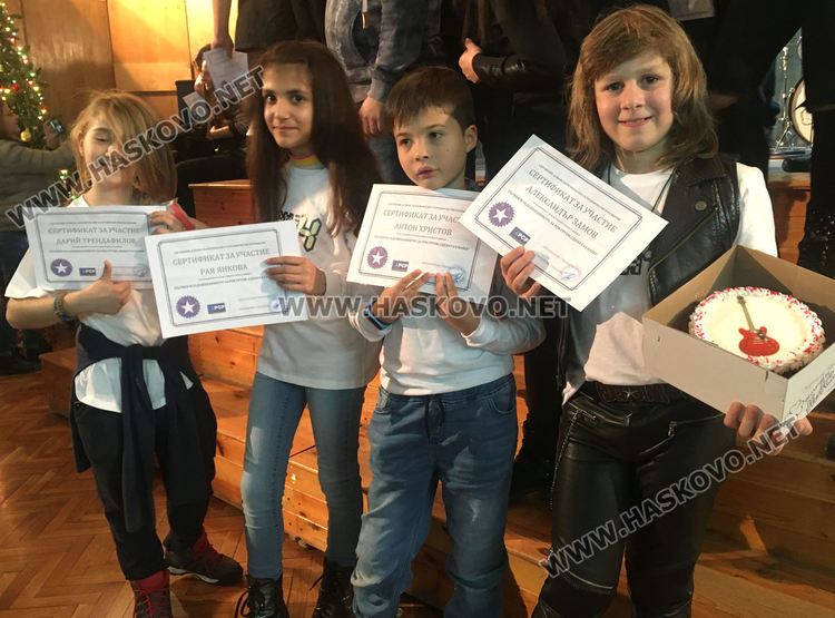 Три младежки рок групи от Хасково ще направят професионален запис на песен