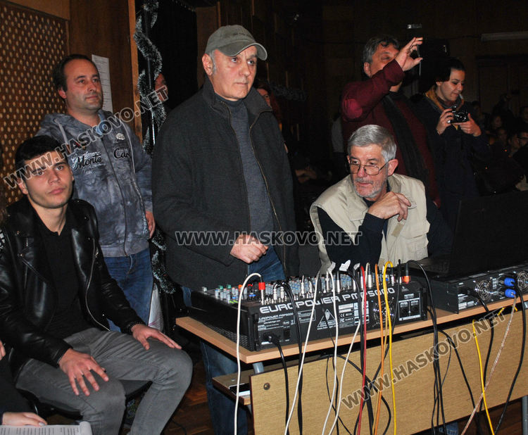 Три младежки рок групи от Хасково ще направят професионален запис на песен