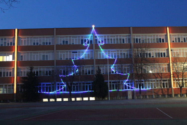 Сръчни Славейковци с награди за изработване на сурвачка, коледен сувенир и картичка