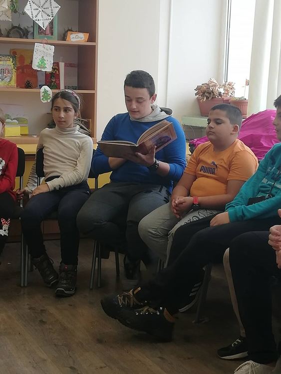 Малки и големи в света на приказките