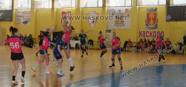 Хандбалистките на „Топлика“ отстъпиха на „Бъки“ в мач за Купата на България 