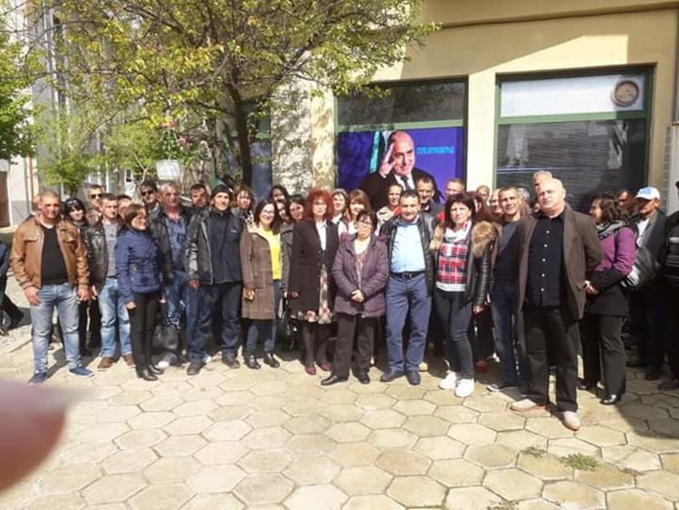 Активът на ГЕРБ в Крумовград се включиха в кампанията "Посади надежда"