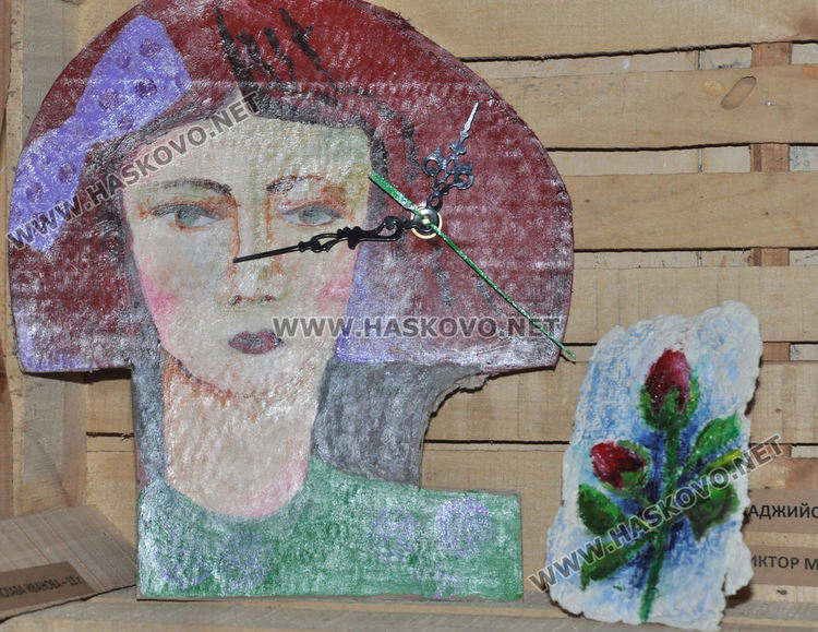 Нов живот за старата хартия в Коледната изложба на „Колорит“