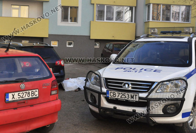 47-годишен почина пред блок в Хасково