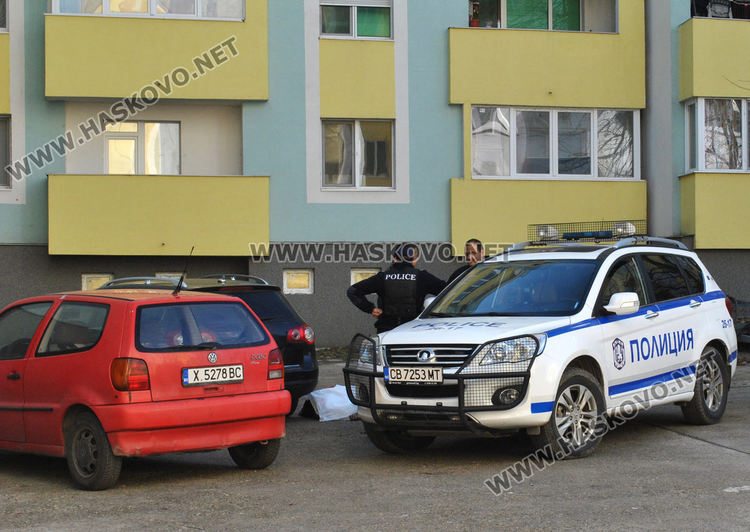 47-годишен почина пред блок в Хасково